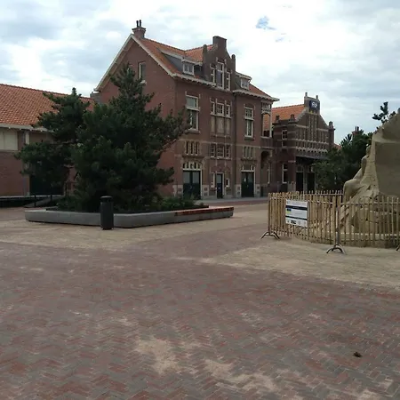 Гостевой дом Aan Zee *