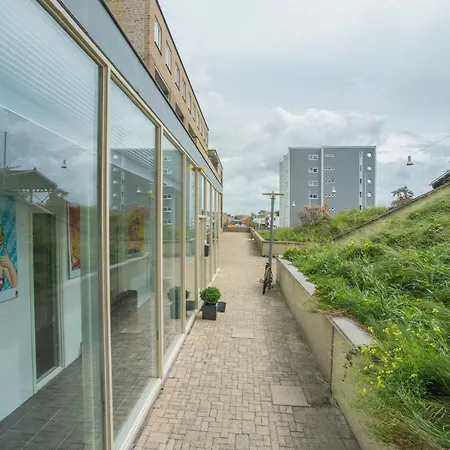 Aan Zee Zandvoort